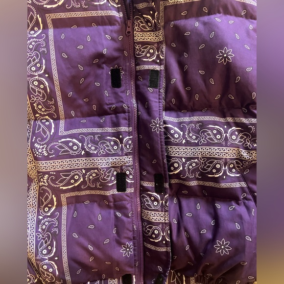 Purple Bandana-Print Paisley Puffer Jacket Size XL - Picture 4 of 6